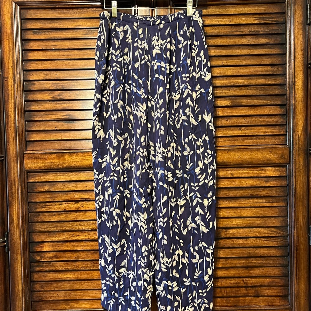 Blue & Beige Tropical Leaf Print Amanda Smith Elastic‎ Pants Size 8